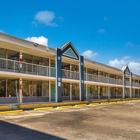 Clarion Inn & Suites Florence Ngoại thất bức ảnh