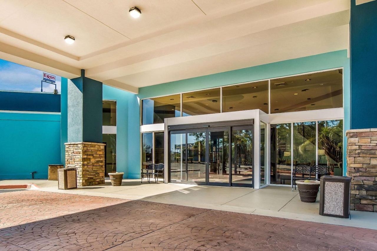 Clarion Inn & Suites Florence Ngoại thất bức ảnh