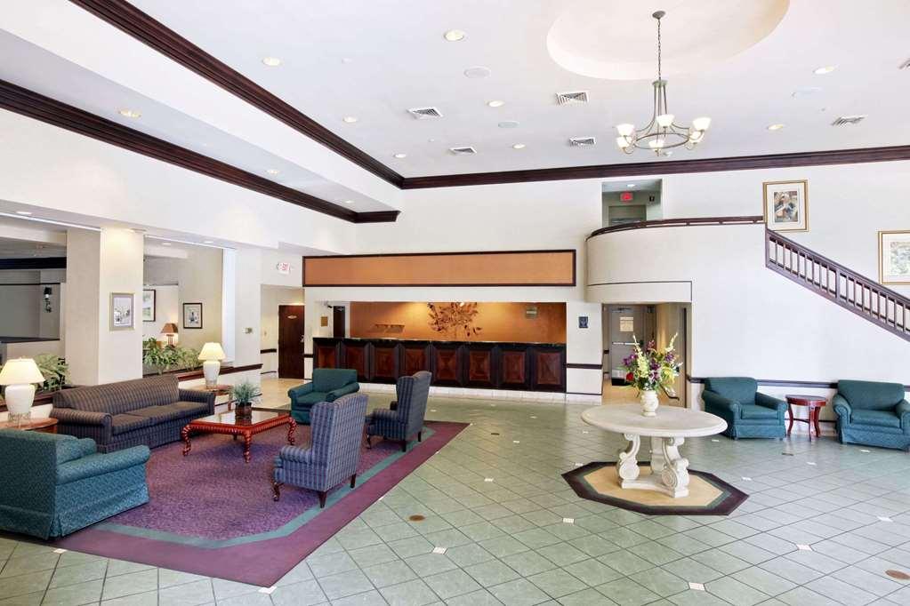 Clarion Inn & Suites Florence Ngoại thất bức ảnh