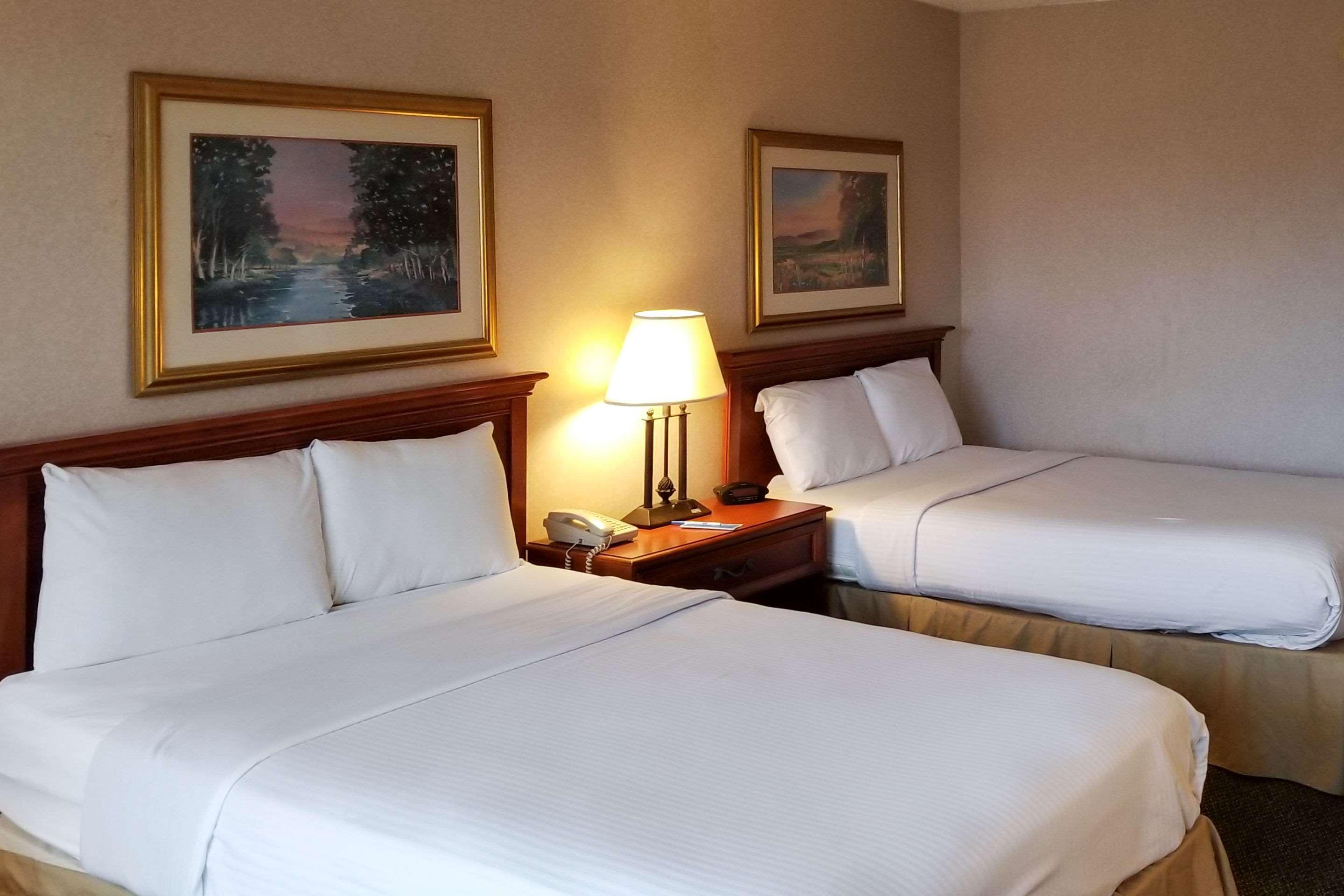 Clarion Inn & Suites Florence Ngoại thất bức ảnh