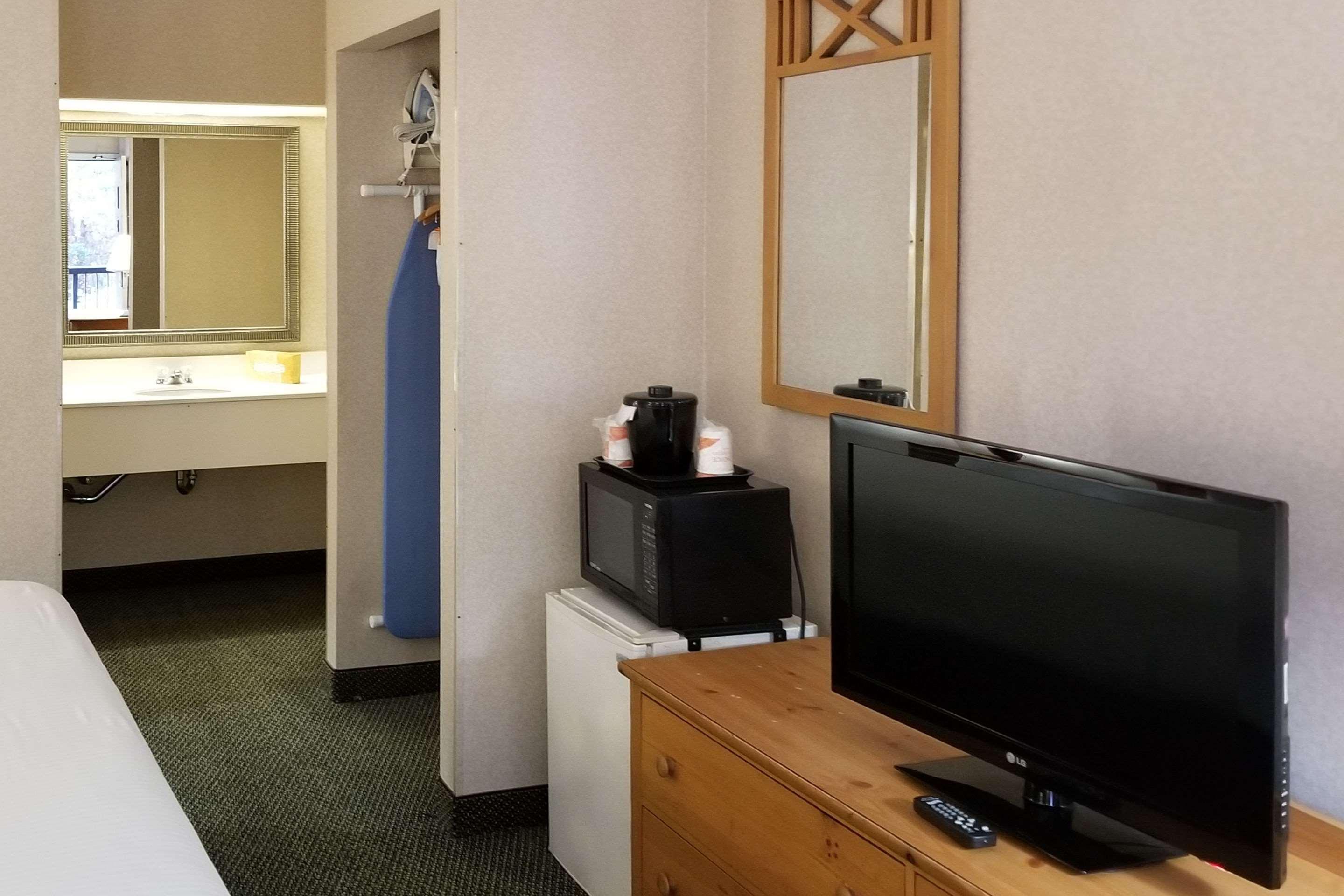 Clarion Inn & Suites Florence Ngoại thất bức ảnh